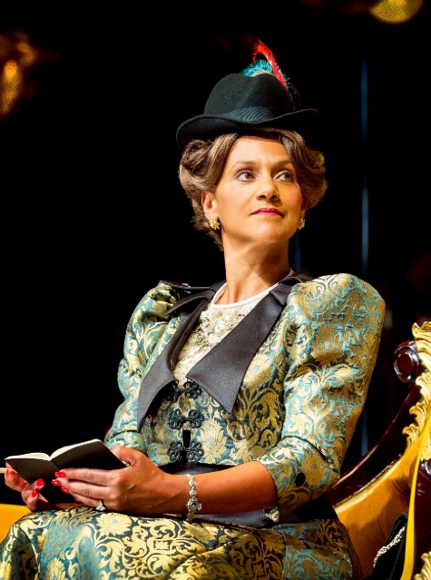 Lady Bracknell